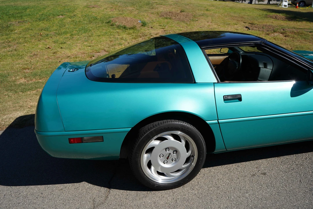 1991 Chevrolet Corvette C4 - Image 23 of 31