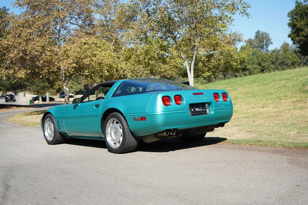 1991 Chevrolet Corvette C4 - Image 28 of 31