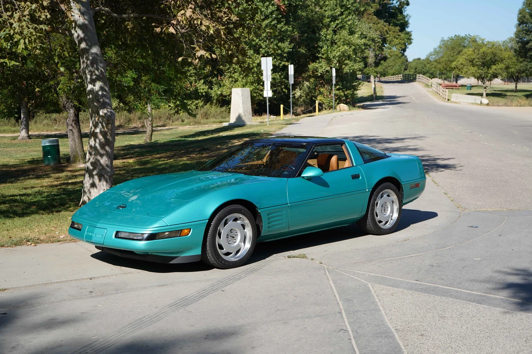 1991 Chevrolet Corvette C4 - Image 3 of 31