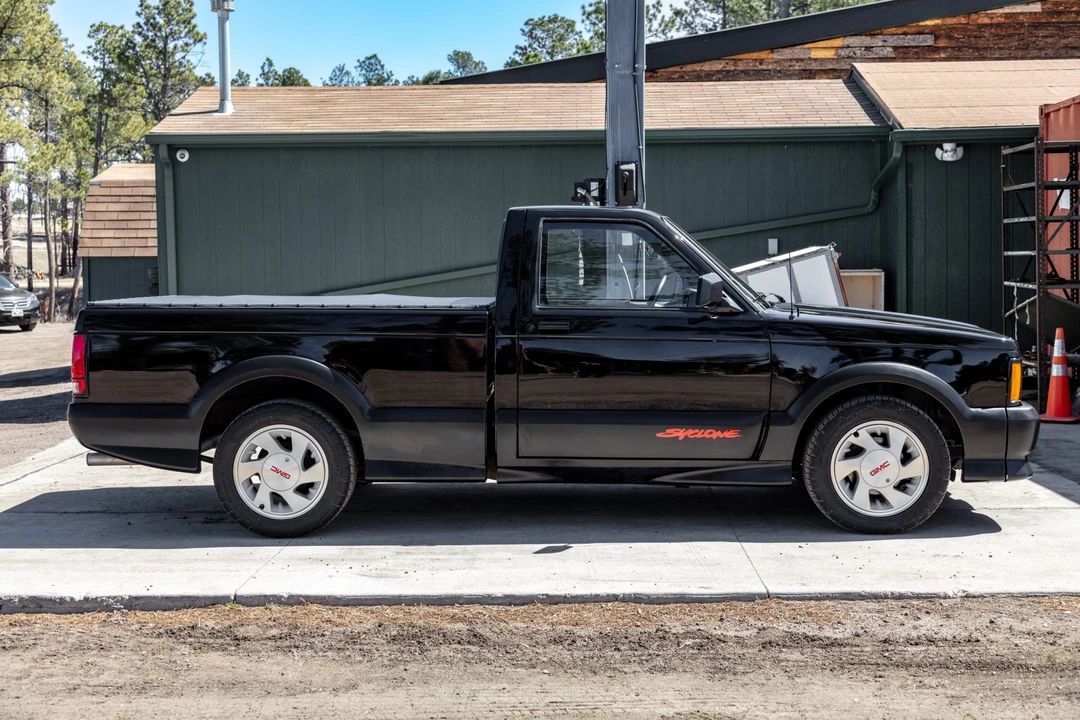 1991 GMC Syclone - Image 3 of 31