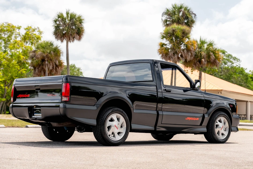 1991 GMC Syclone - Image 6 of 31