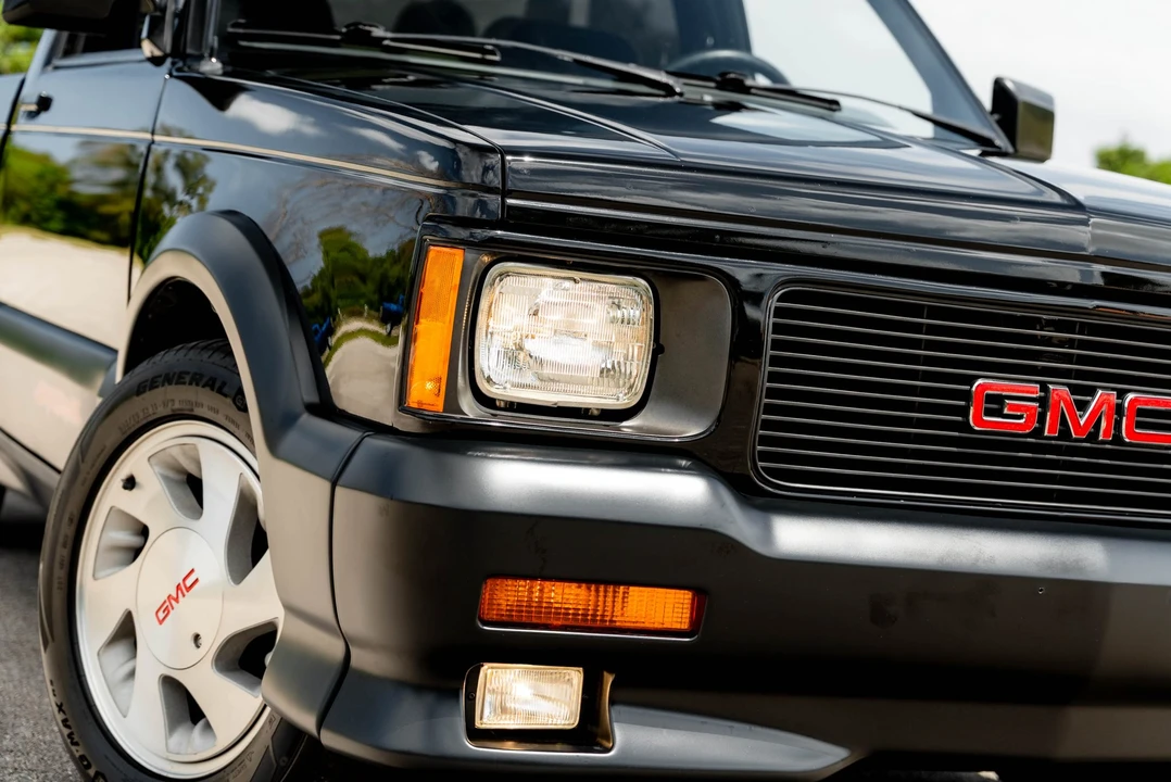 1991 GMC Syclone - Image 27 of 31