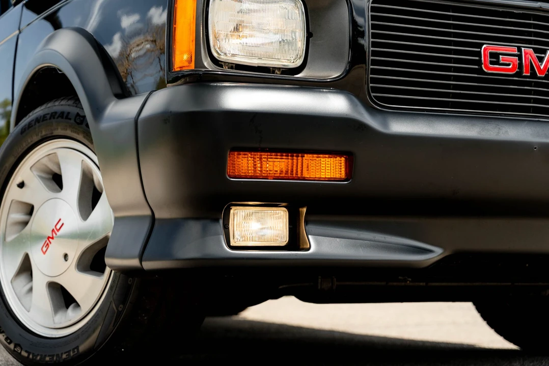 1991 GMC Syclone - Image 25 of 31