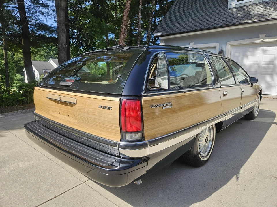 1993 Buick Roadmaster - Image 18 of 31