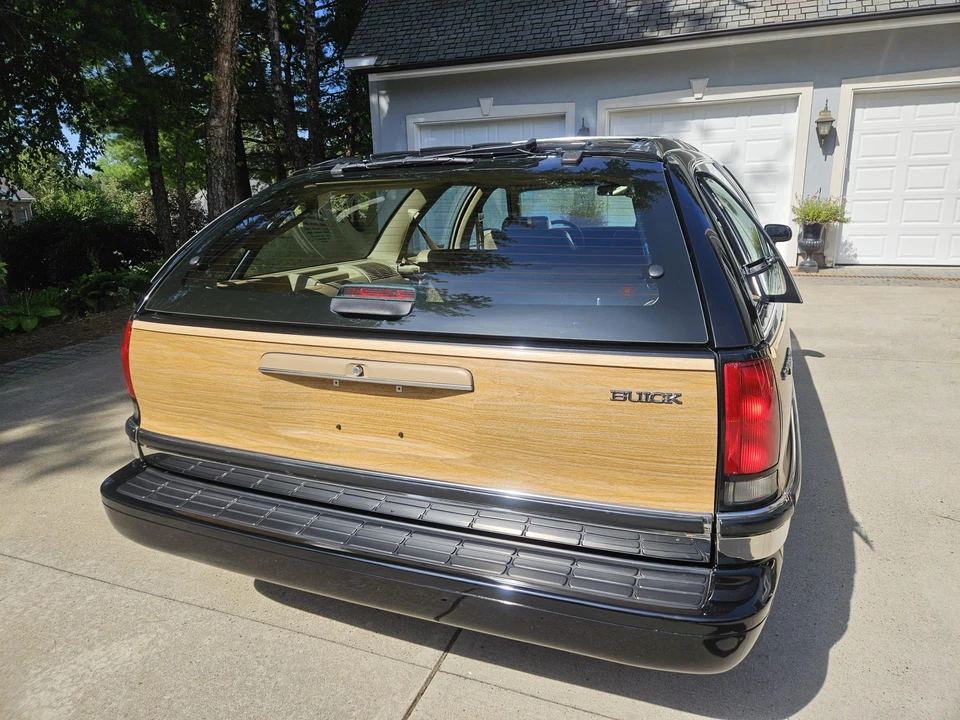 1993 Buick Roadmaster - Image 17 of 31