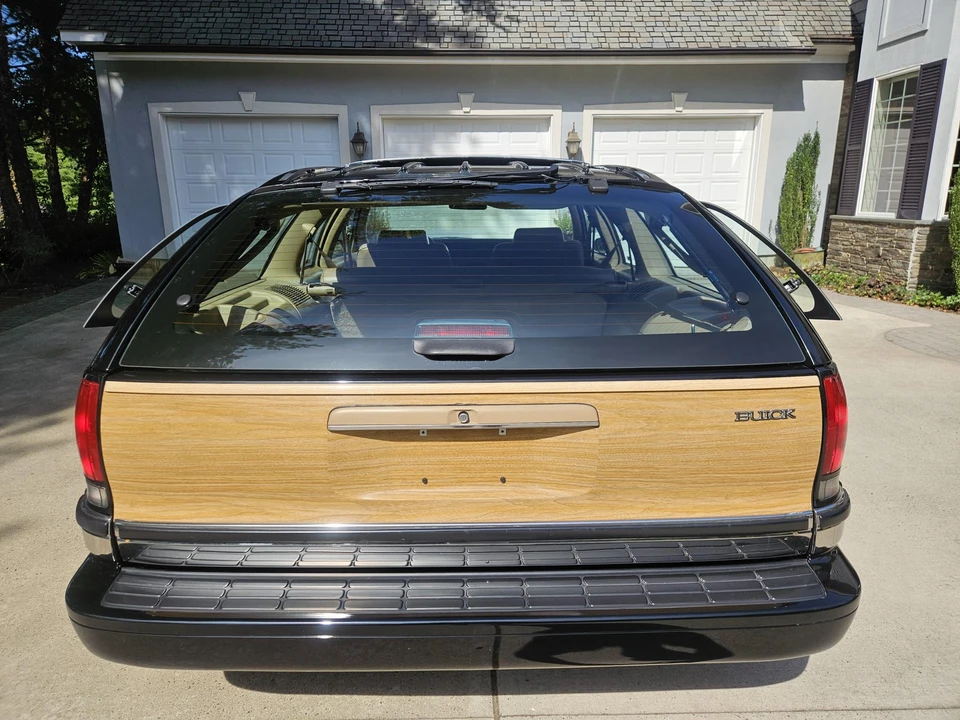 1993 Buick Roadmaster - Image 16 of 31