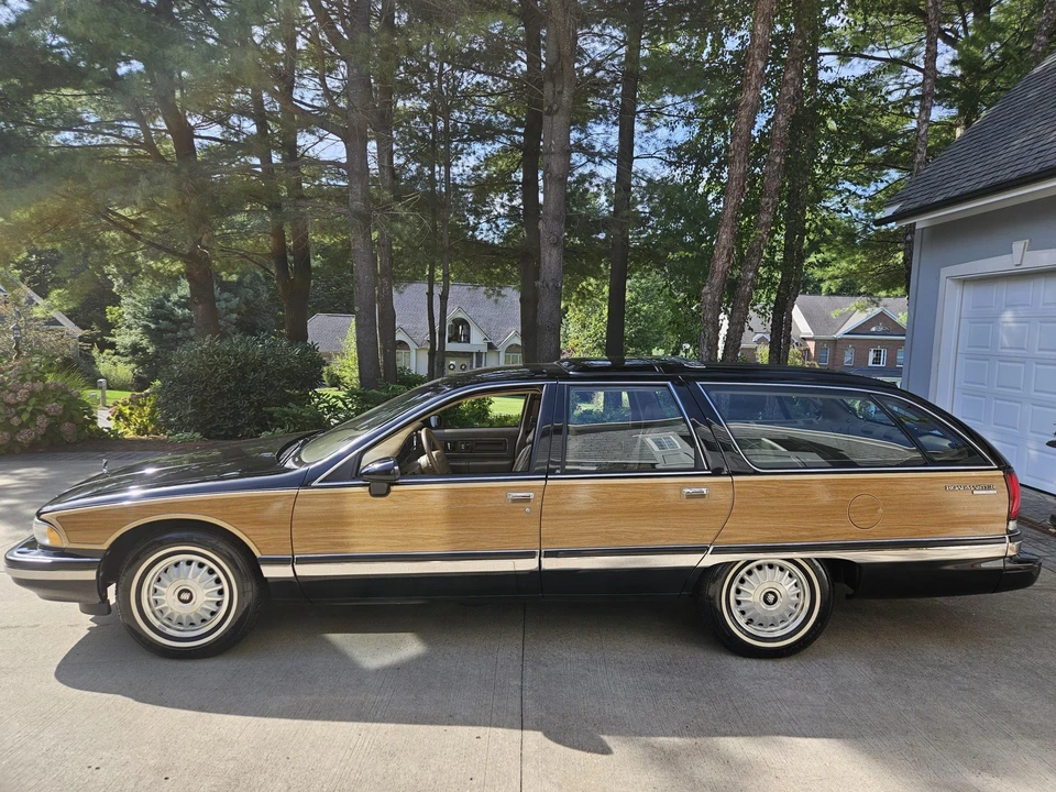 1993 Buick Roadmaster - Image 9 of 31