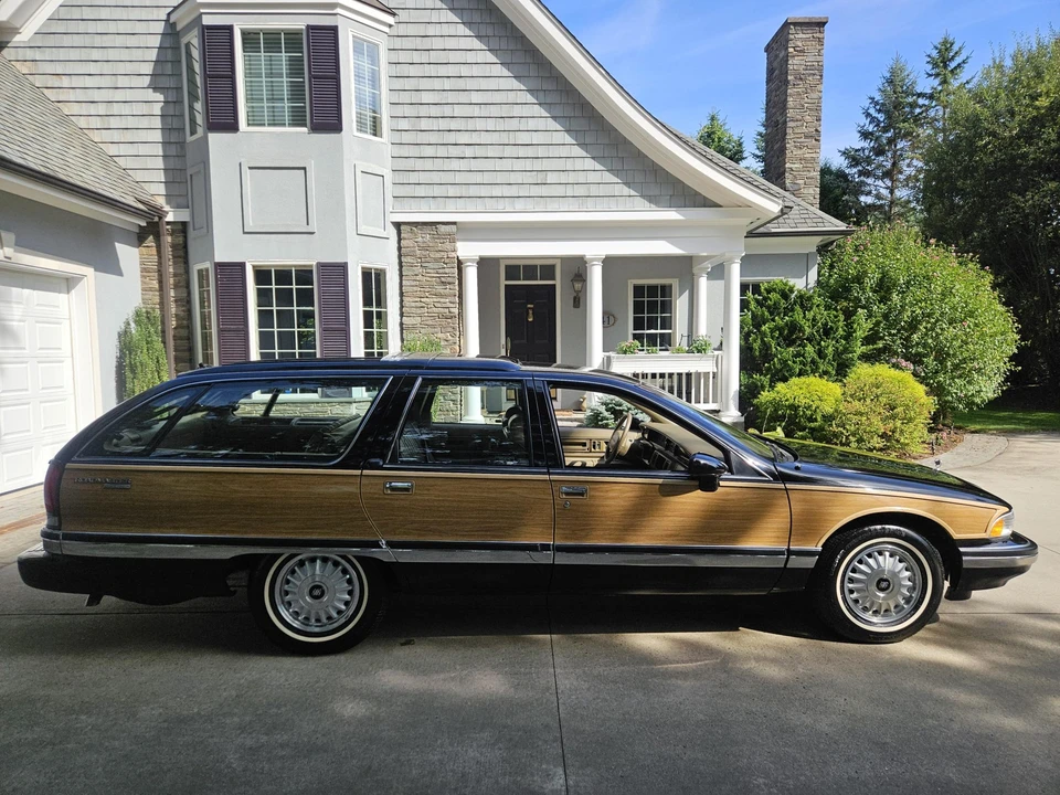 1993 Buick Roadmaster - Image 27 of 31