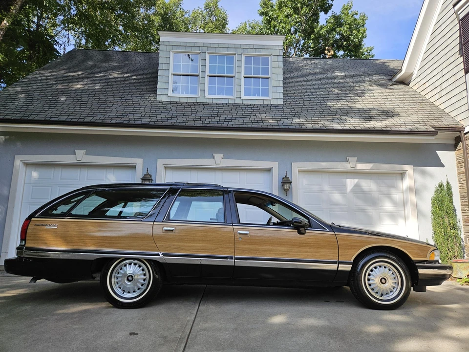 1993 Buick Roadmaster - Image 24 of 31