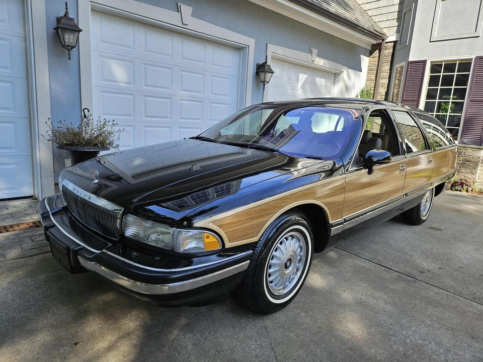 1993 Buick Roadmaster - Image 3 of 31