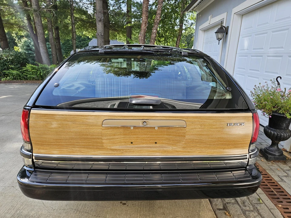 1993 Buick Roadmaster - Image 14 of 31