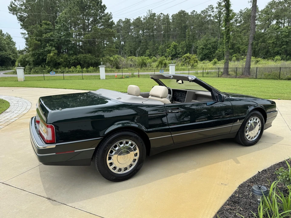 1993 Cadillac Allante - Image 15 of 31