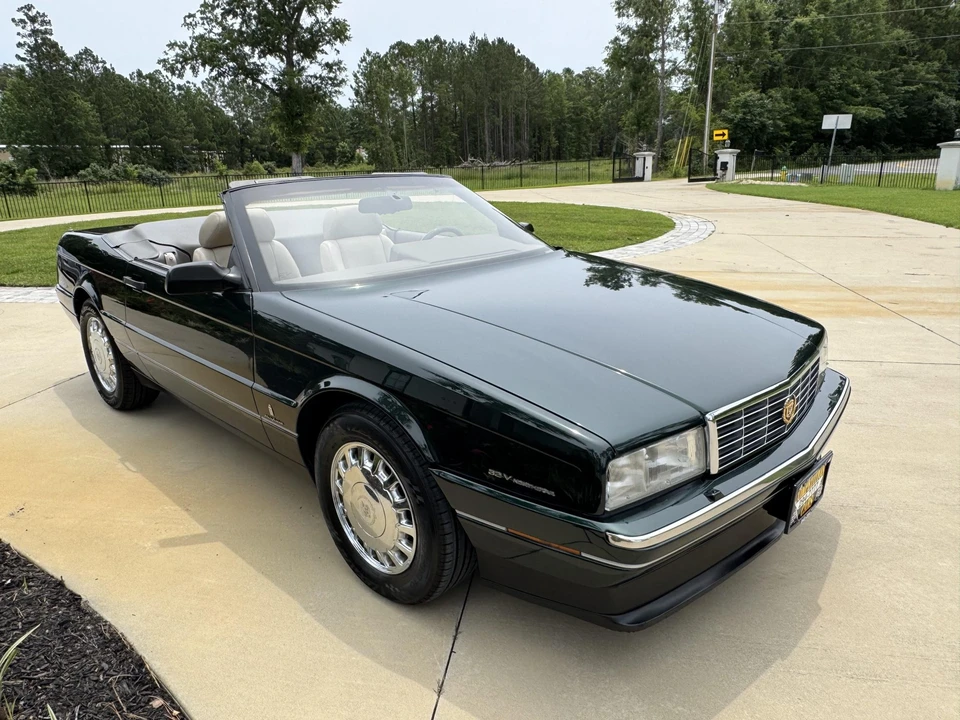1993 Cadillac Allante - Image 9 of 31