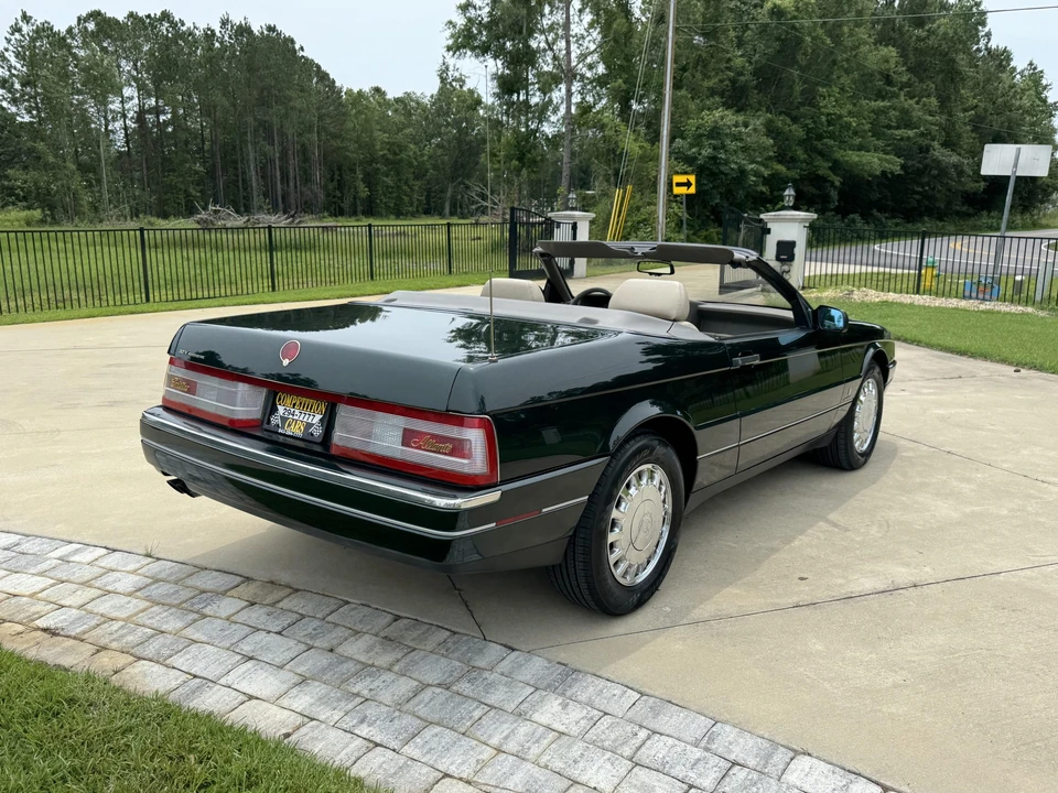 1993 Cadillac Allante - Image 16 of 31