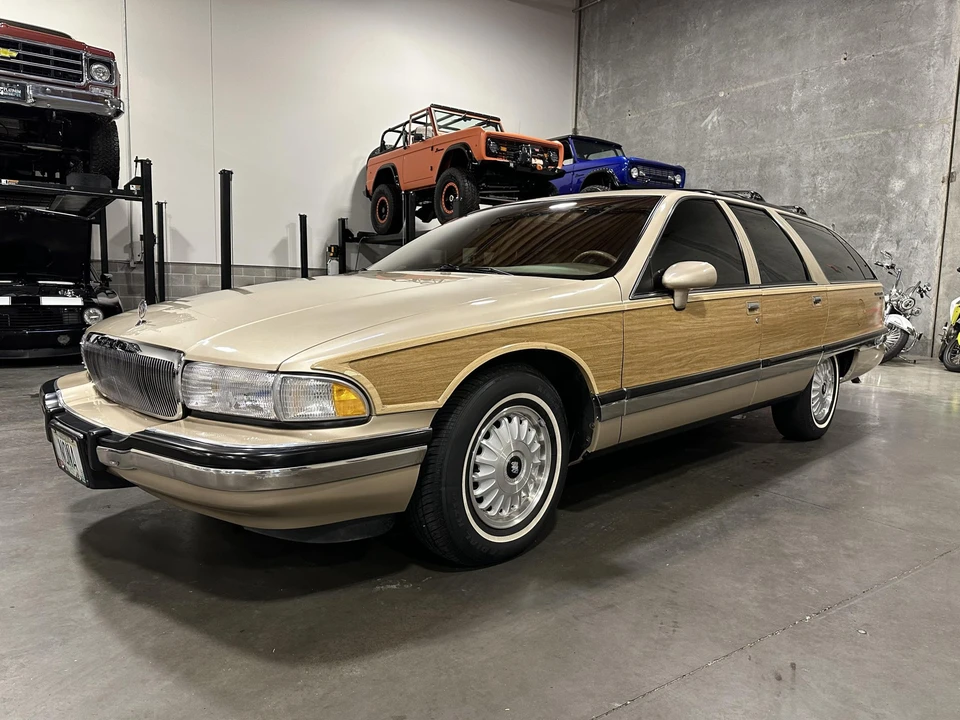 1994 Buick Roadmaster - Image 4 of 31