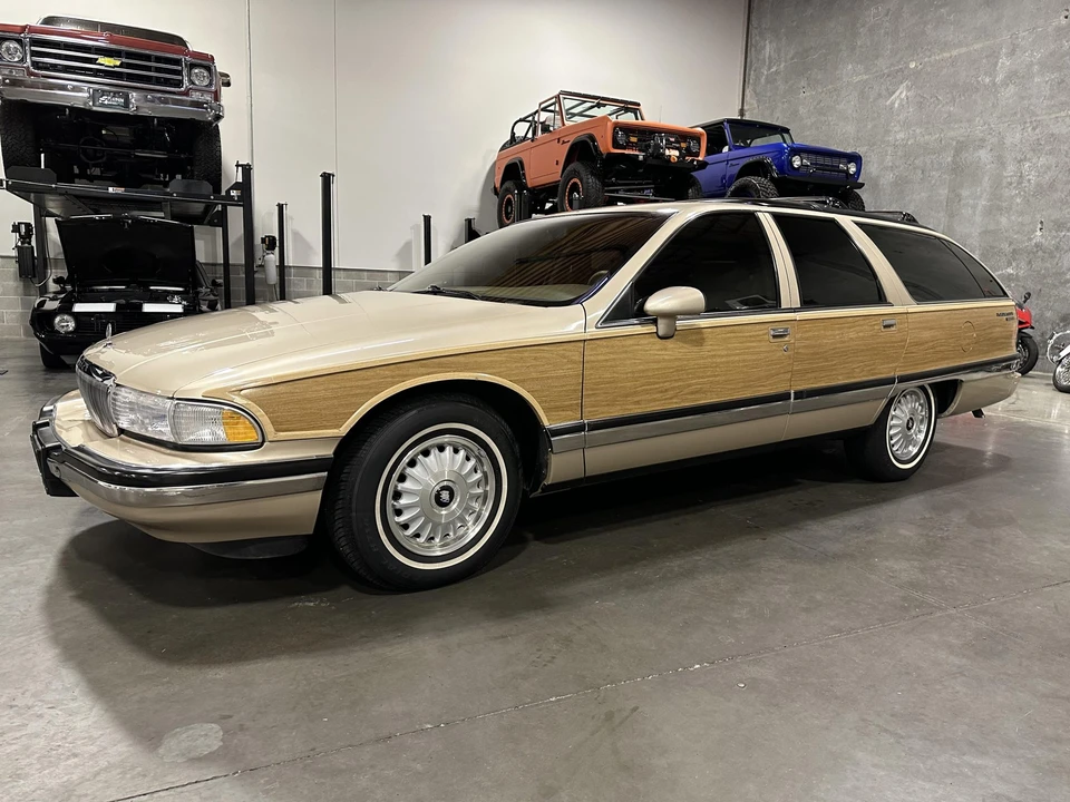1994 Buick Roadmaster - Image 3 of 31