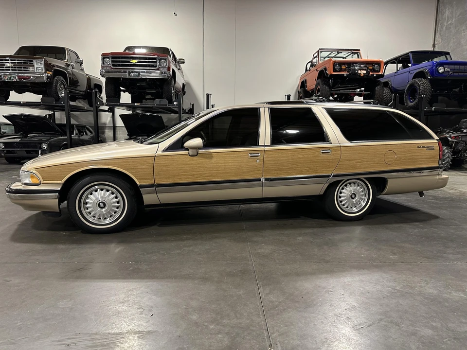 1994 Buick Roadmaster - Image 29 of 31
