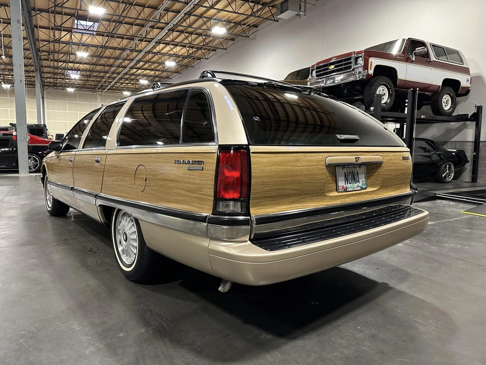 1994 Buick Roadmaster - Image 24 of 31