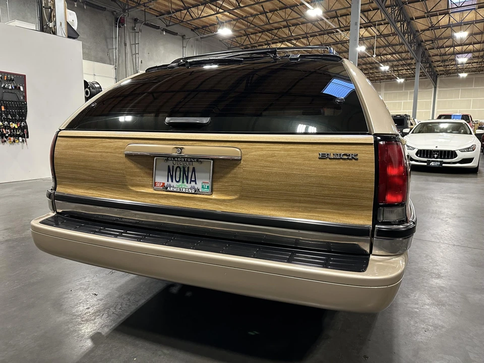 1994 Buick Roadmaster - Image 19 of 31