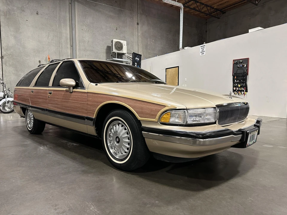 1994 Buick Roadmaster - Image 10 of 31