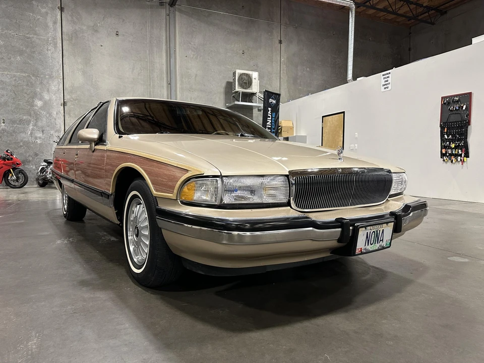 1994 Buick Roadmaster - Image 9 of 31