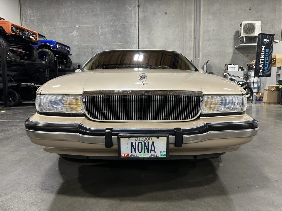 1994 Buick Roadmaster - Image 6 of 31