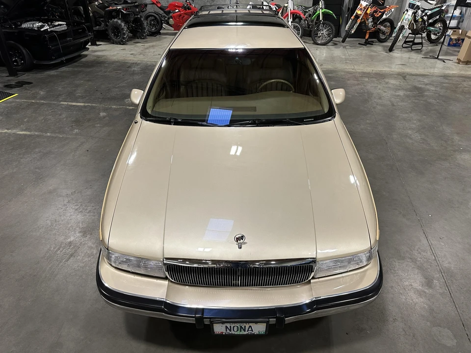 1994 Buick Roadmaster - Image 7 of 31