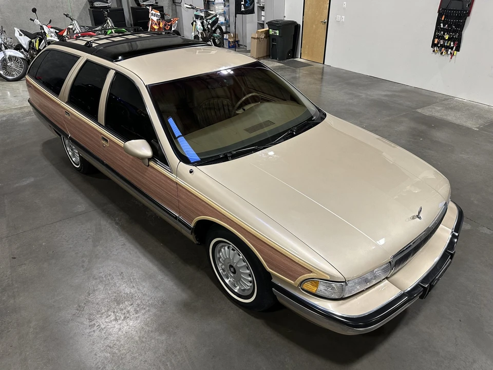 1994 Buick Roadmaster - Image 8 of 31