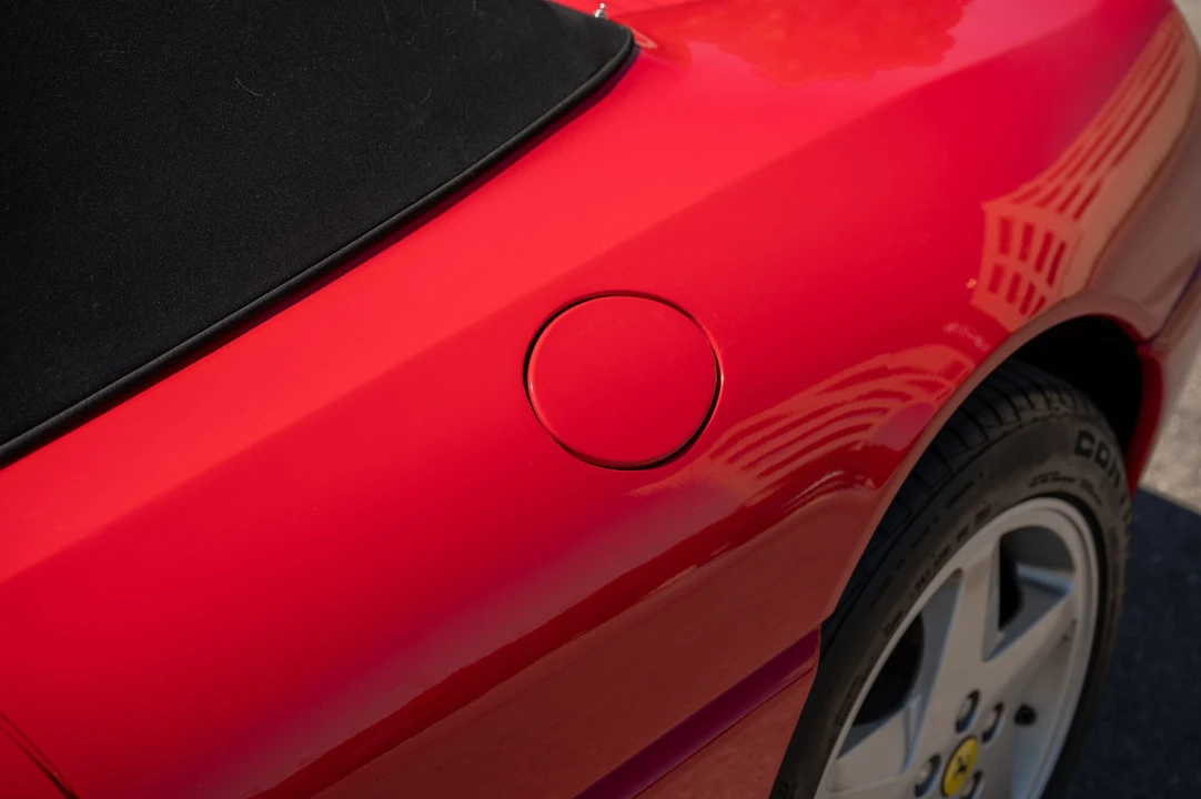 1994 Ferrari 348 Spider - Image 29 of 31