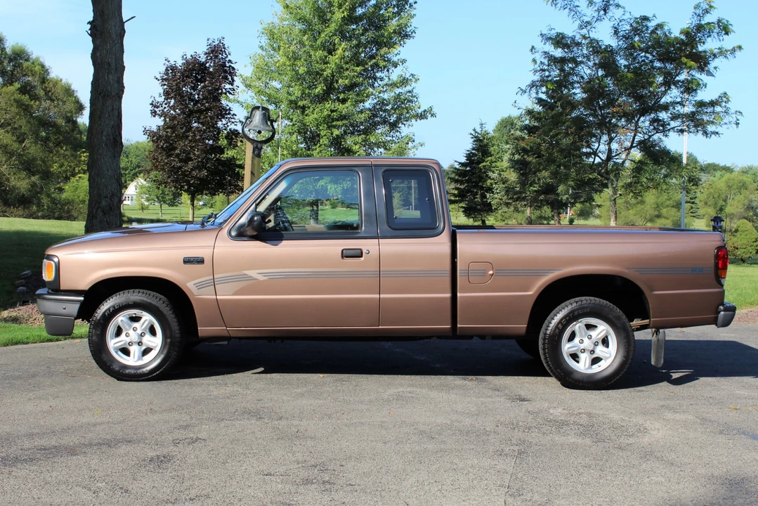 1994 Mazda B Series 4th Gen - Image 2 of 31
