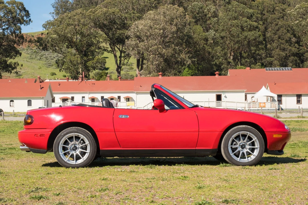 1994 Mazda NA MX-5 Miata - Image 5 of 31
