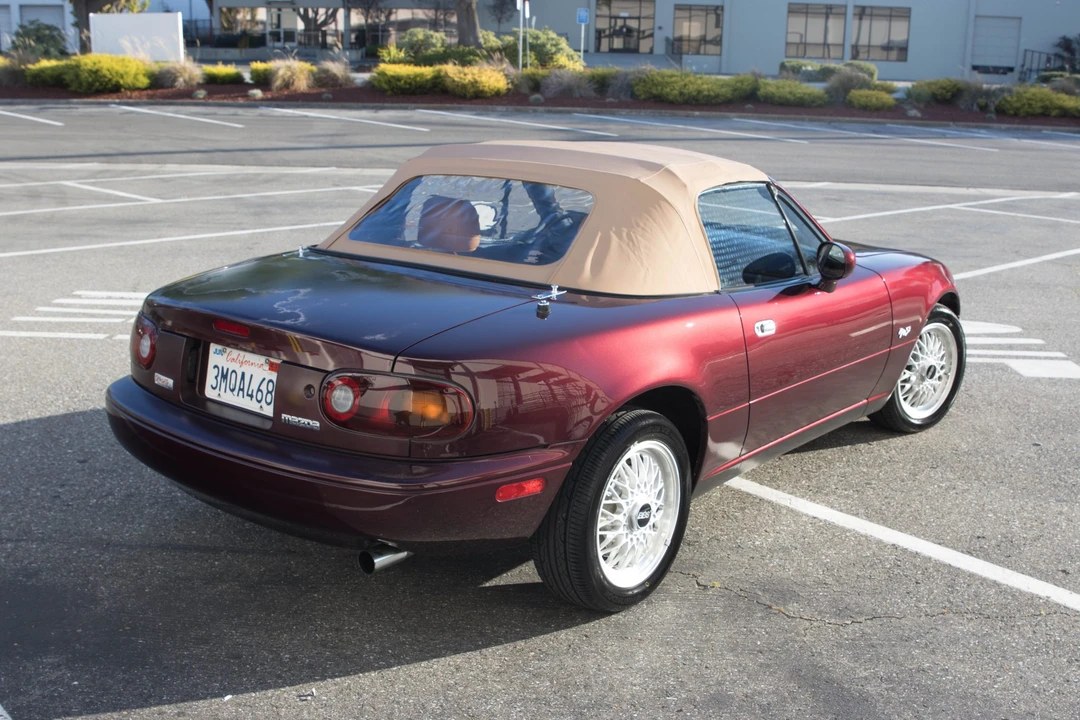 1995 Mazda NA MX-5 Miata - Image 28 of 31
