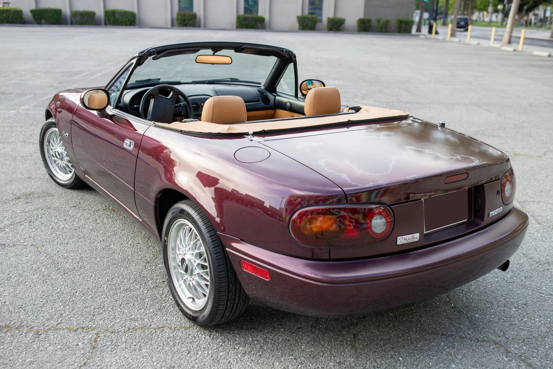 1995 Mazda NA MX-5 Miata - Image 6 of 31