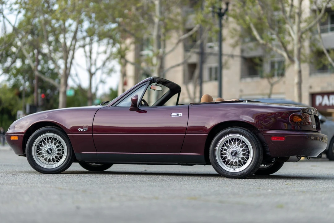 1995 Mazda NA MX-5 Miata - Image 5 of 31