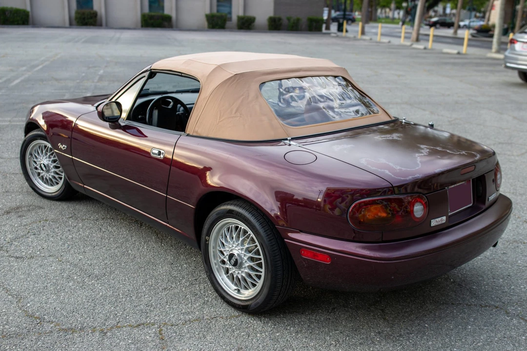 1995 Mazda NA MX-5 Miata - Image 26 of 31
