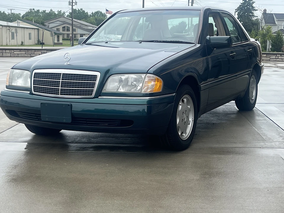 1995 Mercedes-Benz W202 C-Class - Image 11 of 31