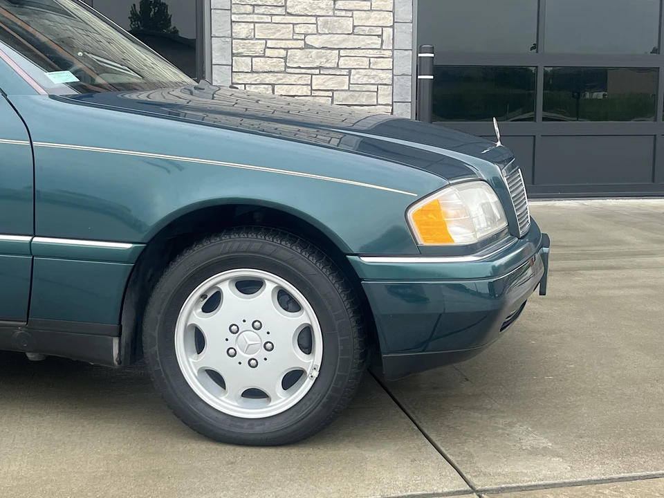 1995 Mercedes-Benz W202 C-Class - Image 15 of 31