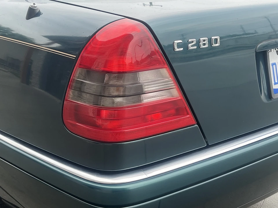 1995 Mercedes-Benz W202 C-Class - Image 29 of 31