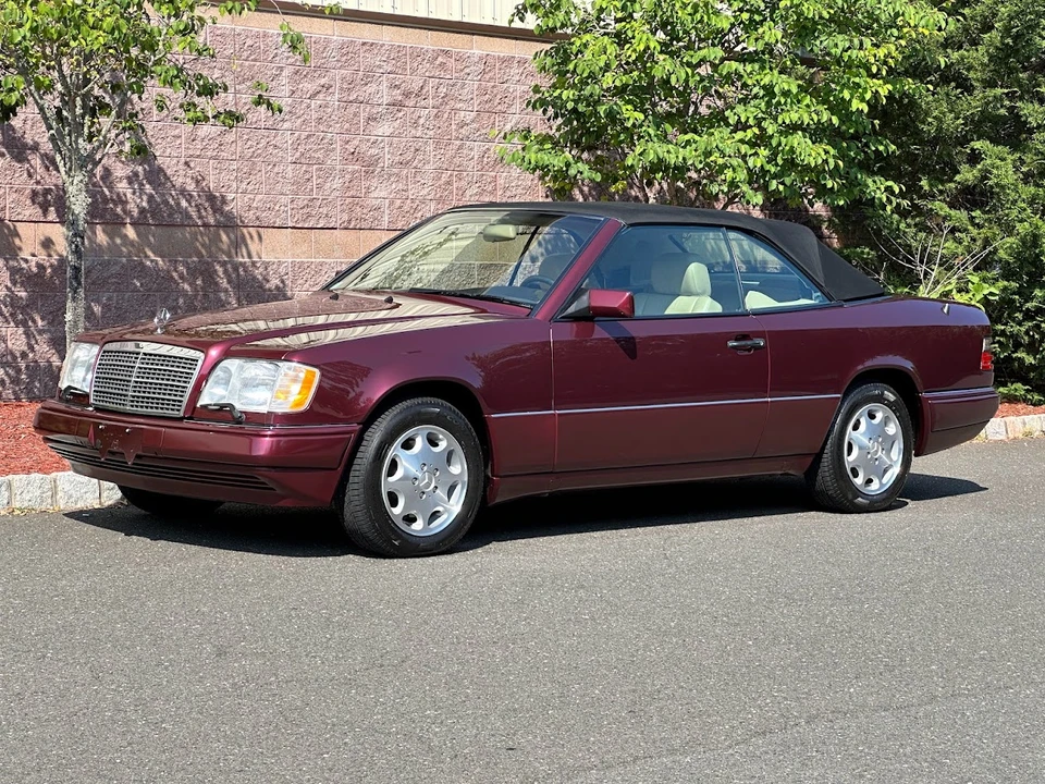 1995 Mercedes-Benz W124 E-Class - Image 2 of 31