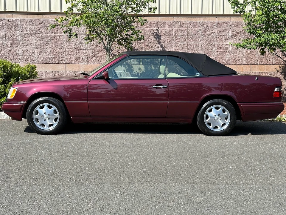 1995 Mercedes-Benz W124 E-Class - Image 12 of 31