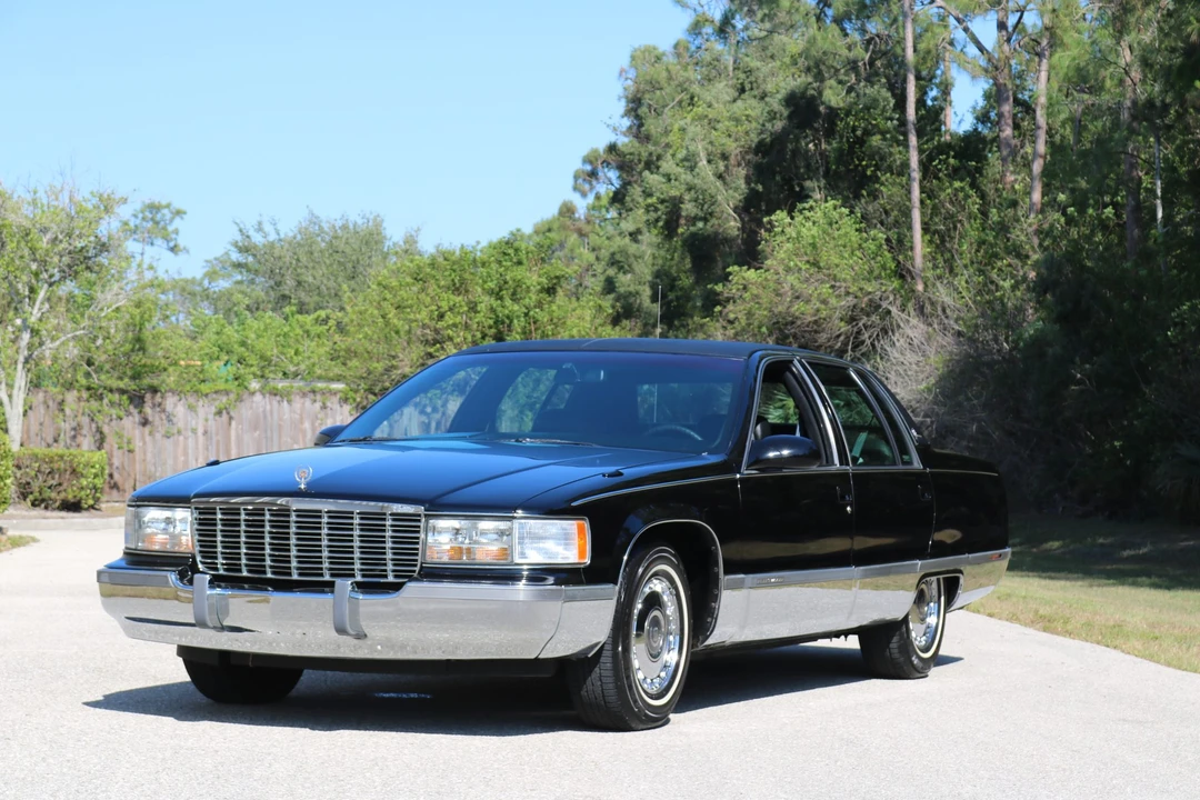 1996 Cadillac Fleetwood - Image 5 of 31