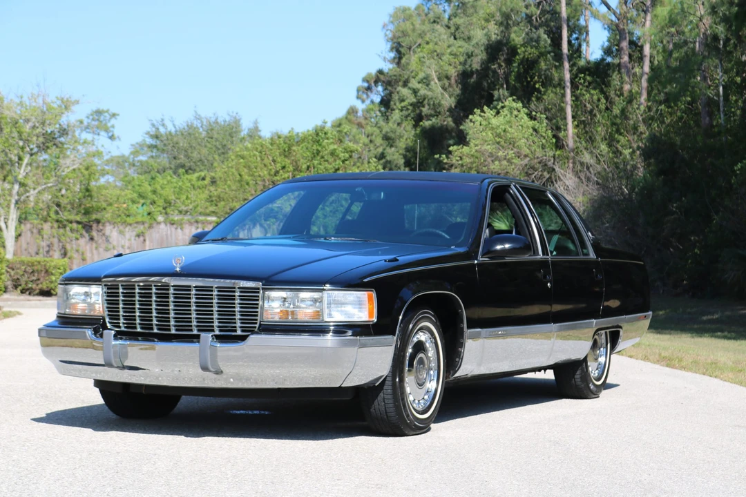 1996 Cadillac Fleetwood - Image 7 of 31
