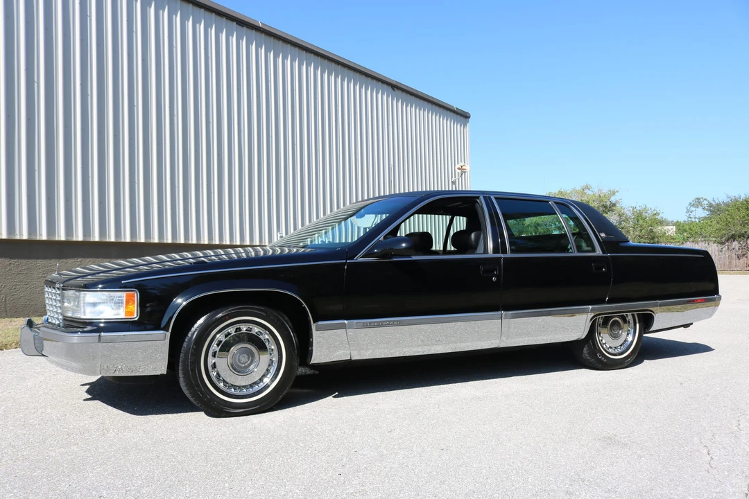 1996 Cadillac Fleetwood - Image 3 of 31