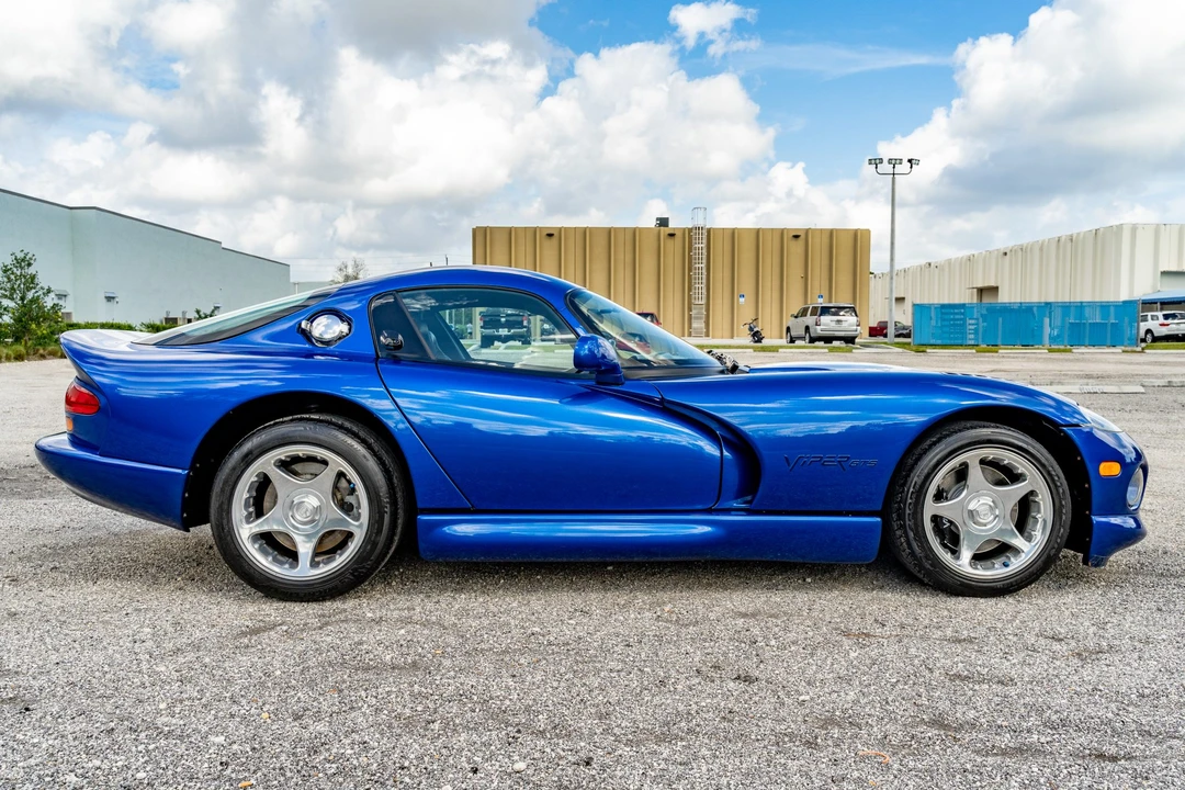 1996 Dodge Viper GTS 2nd Gen - Image 18 of 31