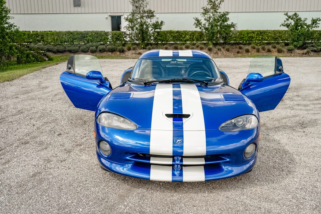 1996 Dodge Viper GTS 2nd Gen - Image 27 of 31