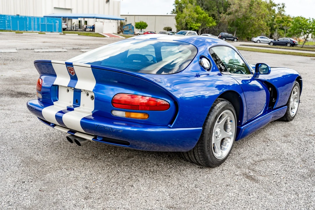 1996 Dodge Viper GTS 2nd Gen - Image 16 of 31