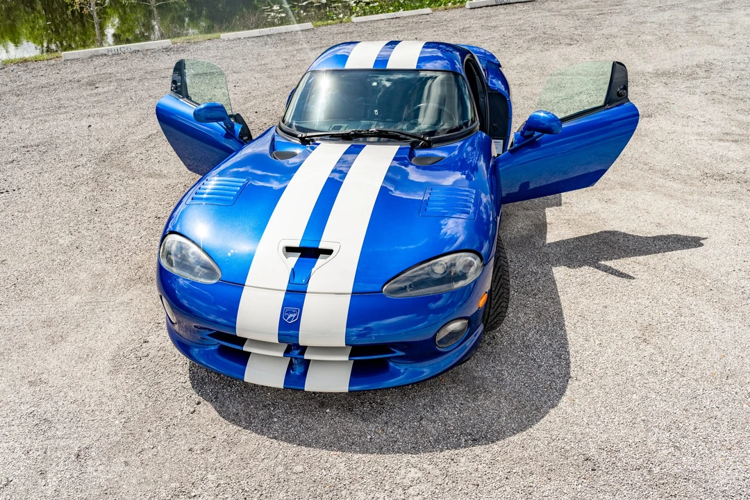 1996 Dodge Viper GTS 2nd Gen - Image 29 of 31