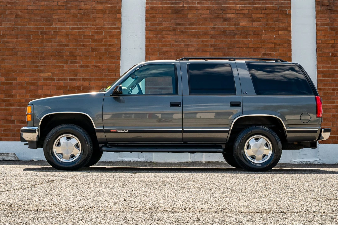 1999 GMC Yukon 1st Gen - Image 17 of 31