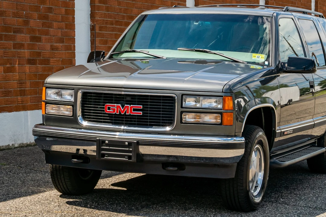 1999 GMC Yukon 1st Gen - Image 14 of 31