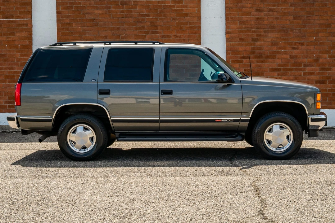 1999 GMC Yukon 1st Gen - Image 13 of 31